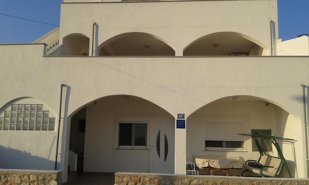 Apartments Markulincic Novalja Extérieur photo